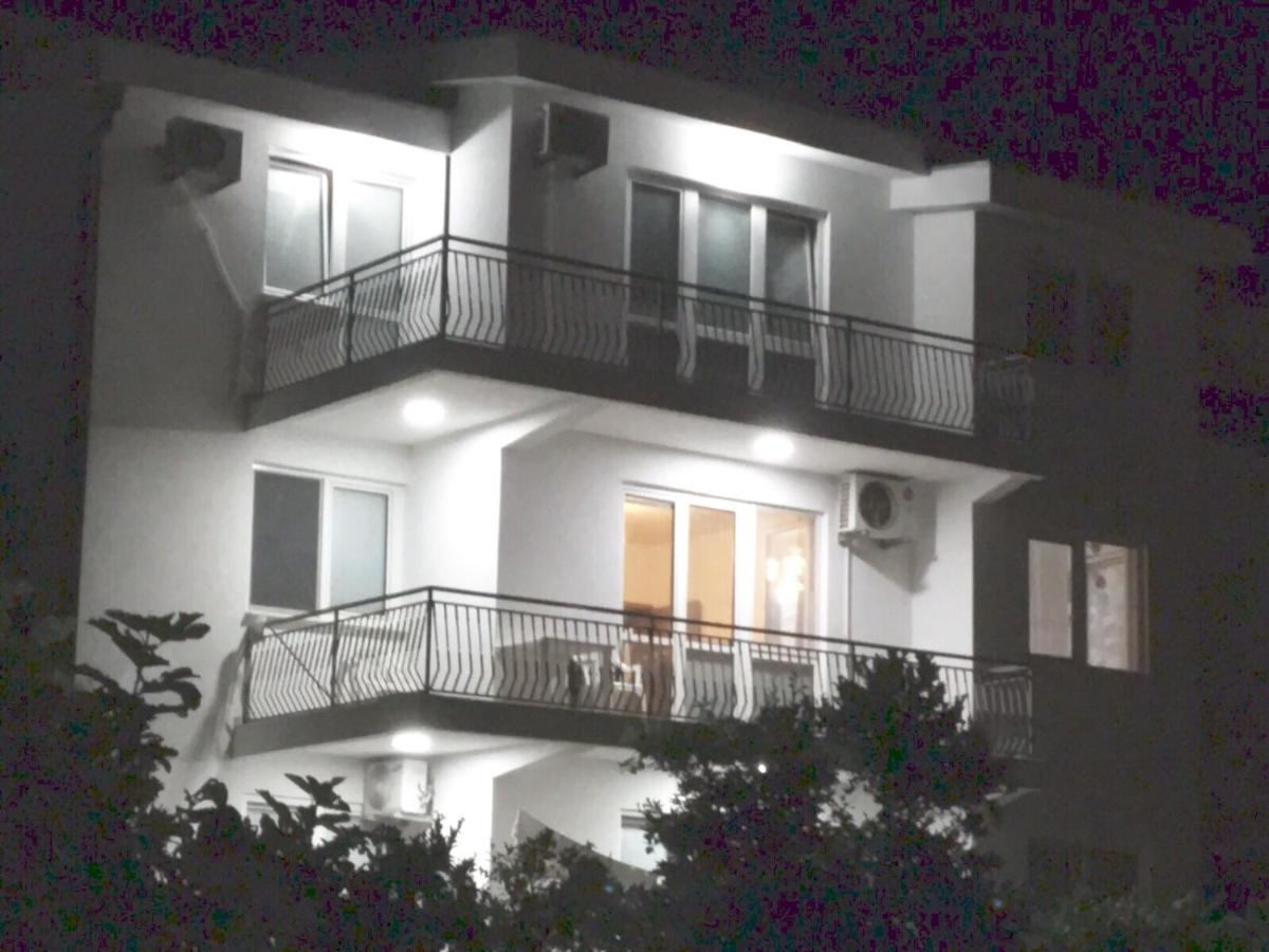 Kasneci Apartments ウルツィニ エクステリア 写真