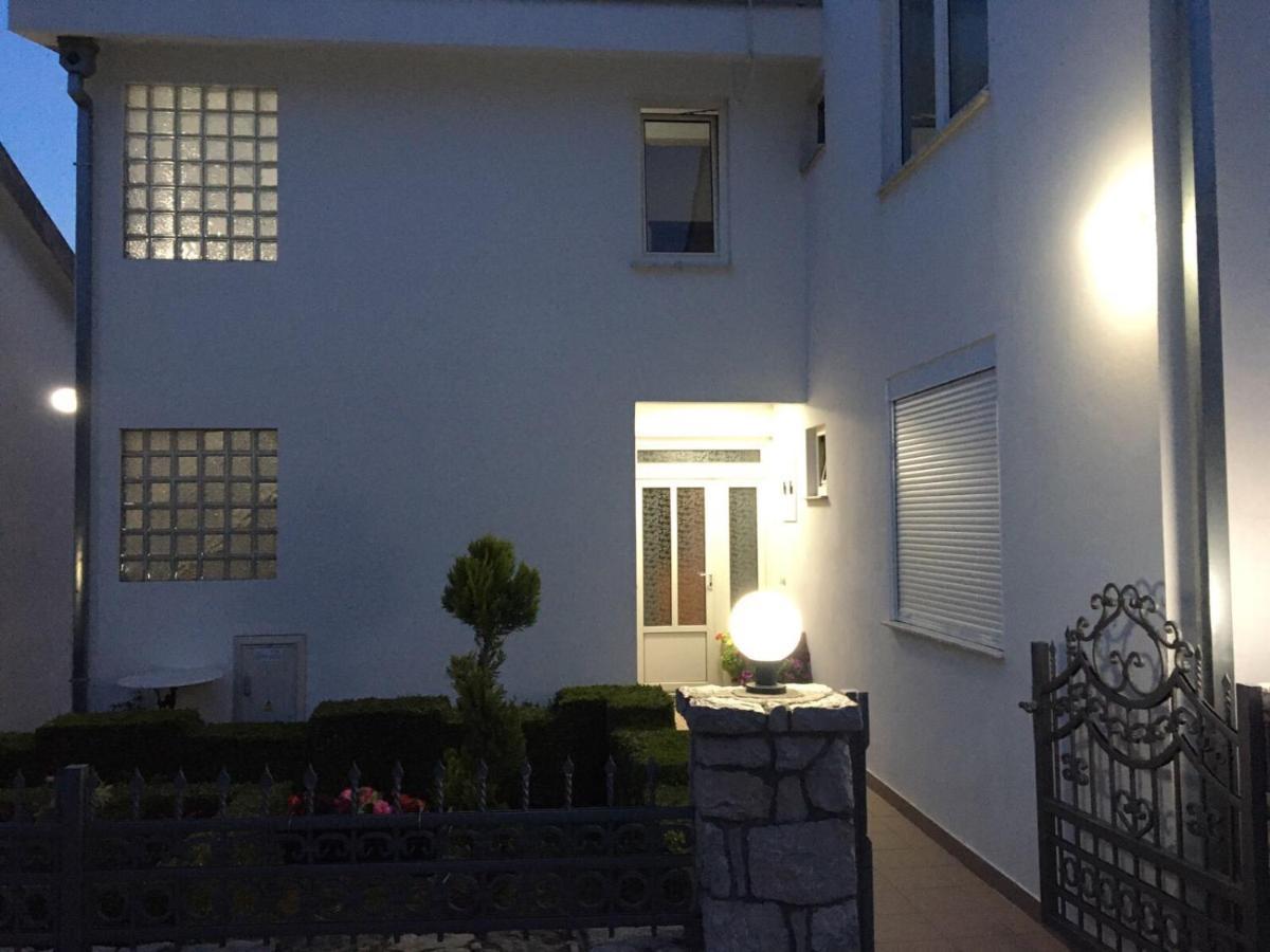 Kasneci Apartments ウルツィニ エクステリア 写真