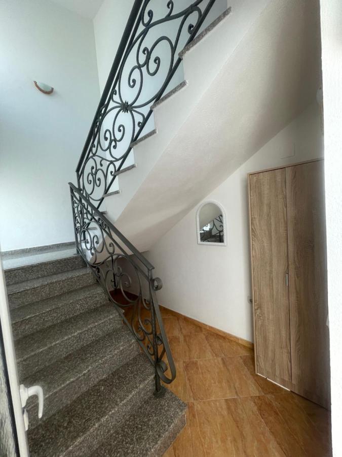 Kasneci Apartments ウルツィニ エクステリア 写真