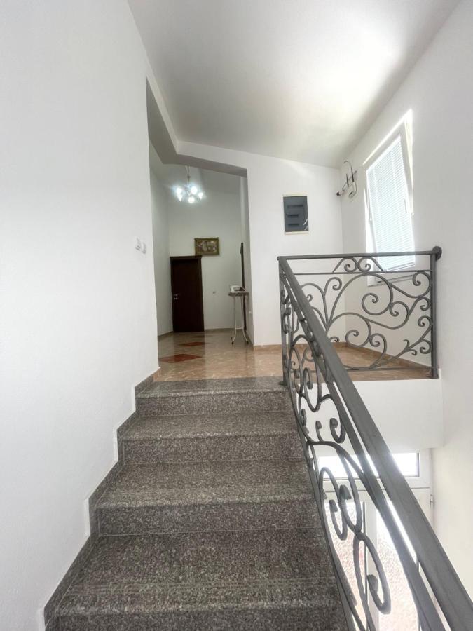 Kasneci Apartments ウルツィニ エクステリア 写真