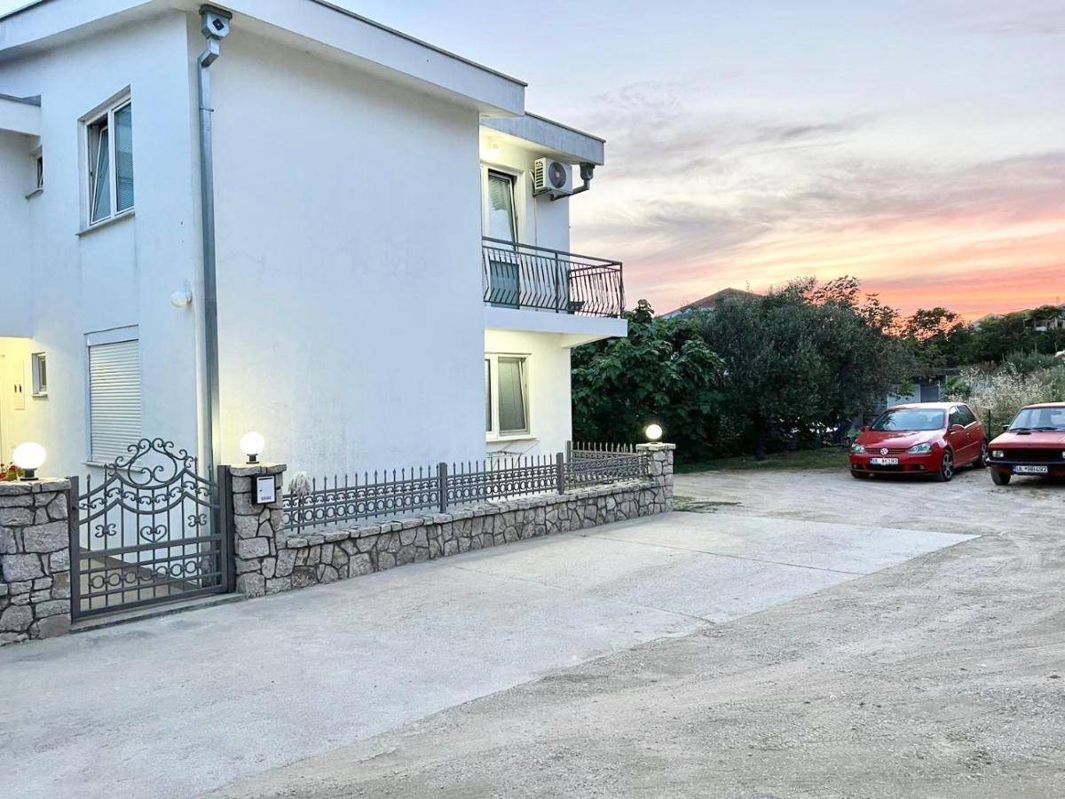 Kasneci Apartments ウルツィニ エクステリア 写真